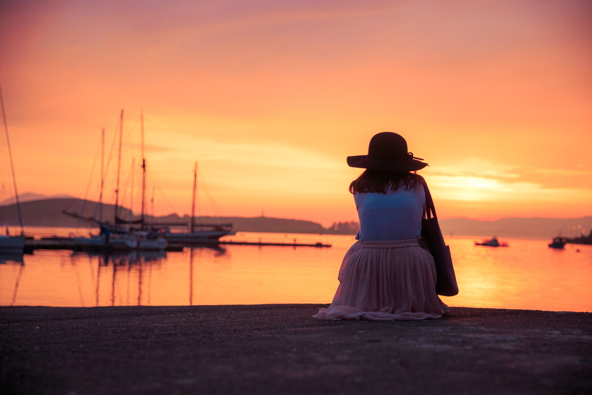 Background image - Oban At Night (1)